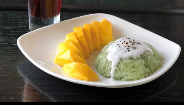 Mango with Sweet Sticky Rice.